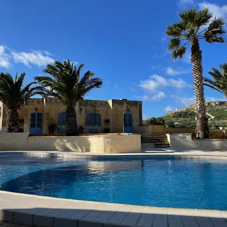 Detached With Private Pool Surrounded By Nature Lodge